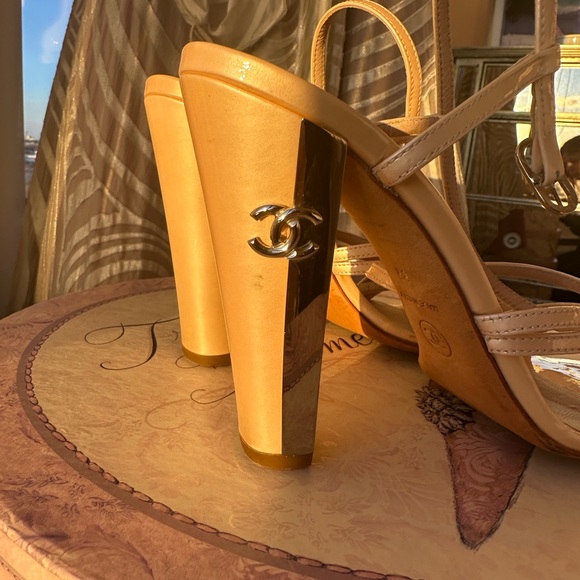 RARE chanel sandal - Picture 2 of 3